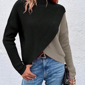 Emery Rose Black and Tan Women's Mock Turtleneck Sweater Sz Small